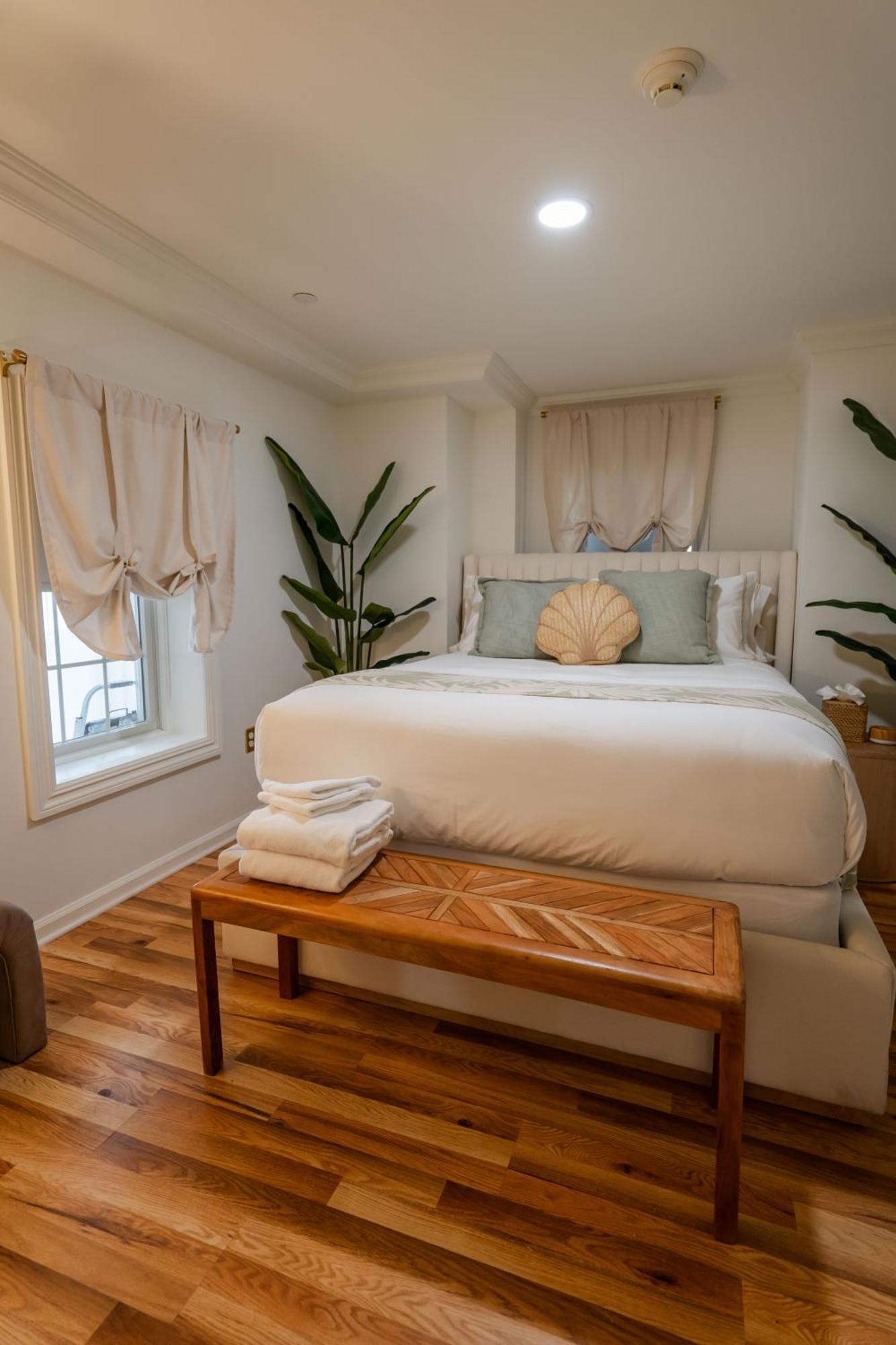 Hotel Coastal Chateau