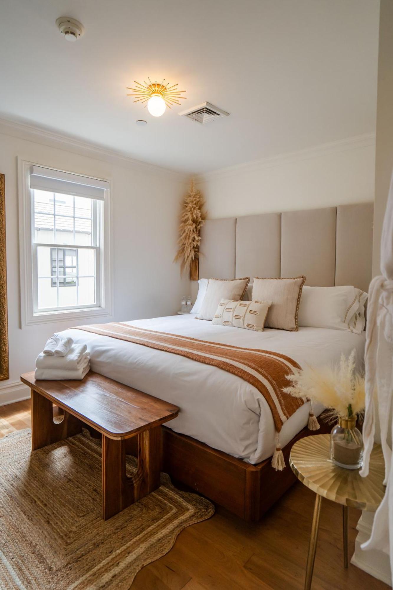 Hotel Coastal Chateau 4*