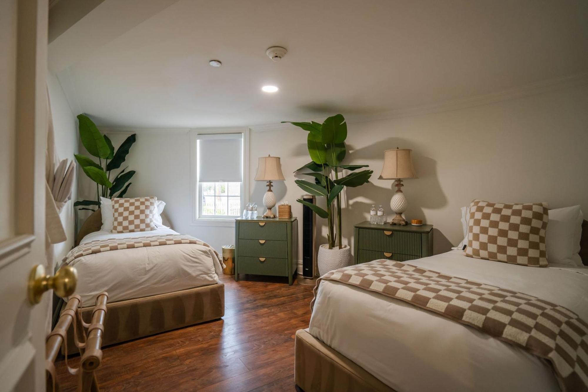 Coastal Chateau Hotel 4*