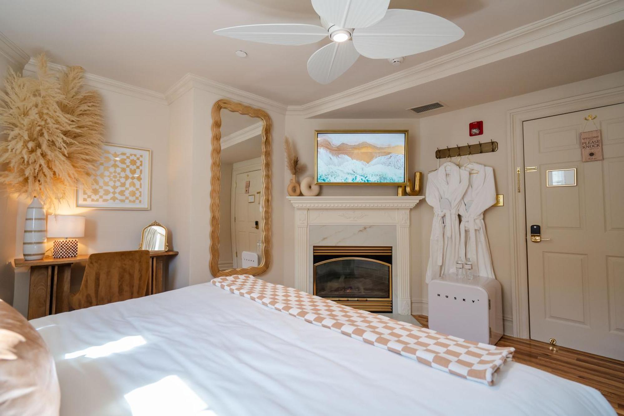 Hotel Coastal Chateau Ocean City