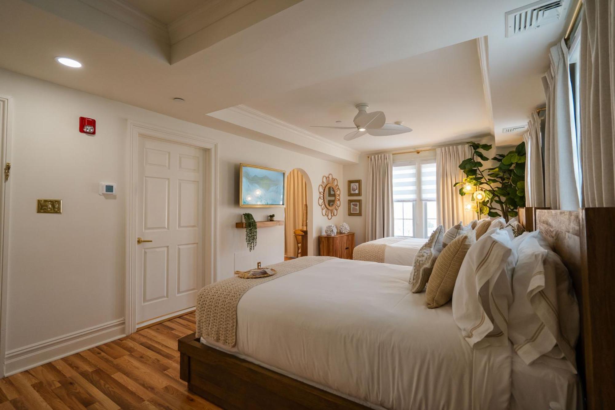Hotel Coastal Chateau