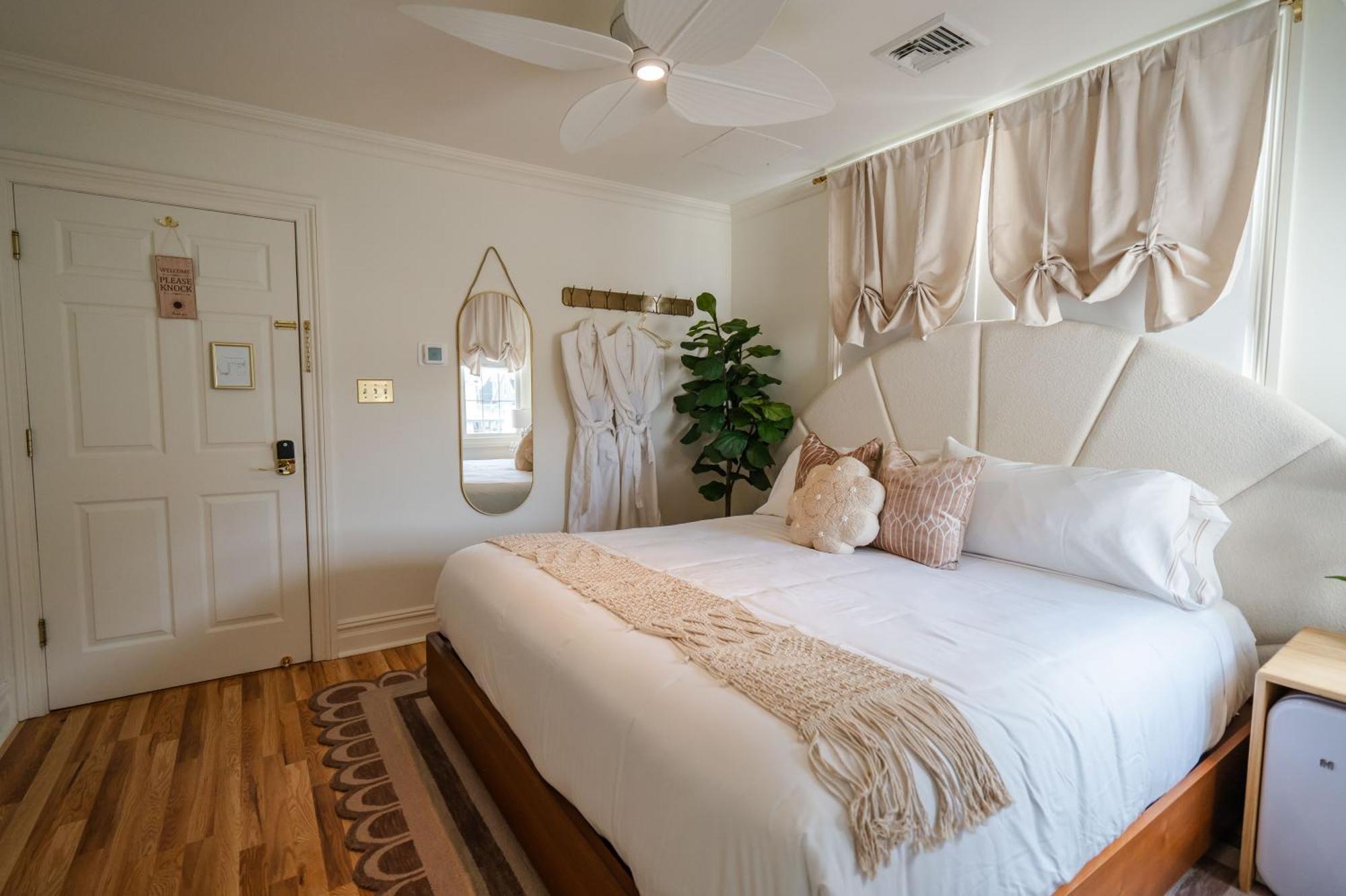 Coastal Chateau Hotel Ocean City